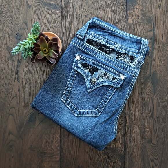 Mid-Rise Boot Cut Jeans - Picture 2 of 3